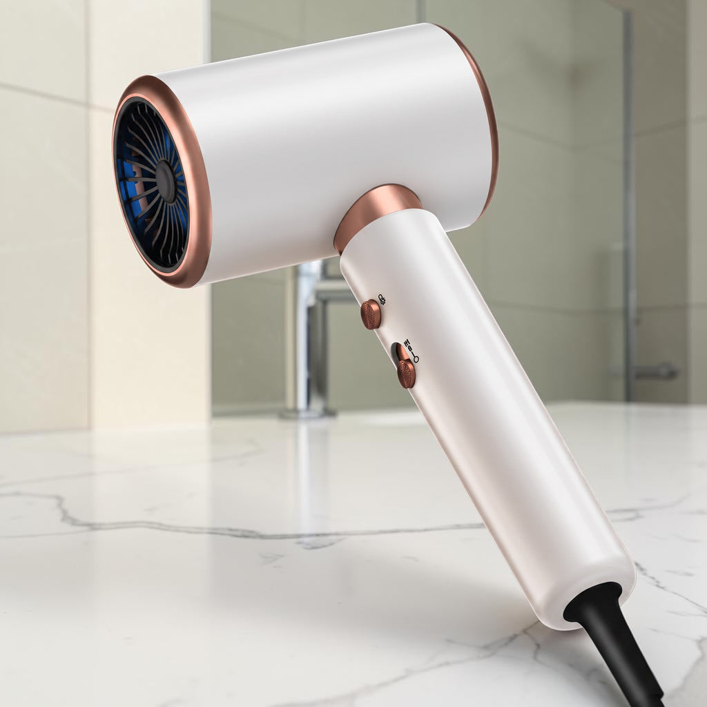 Secador de pelo zafiropulse PERENNE Aero-Glow Therapy en blanco con detalles en oro rosa y diseño ergonómico en T